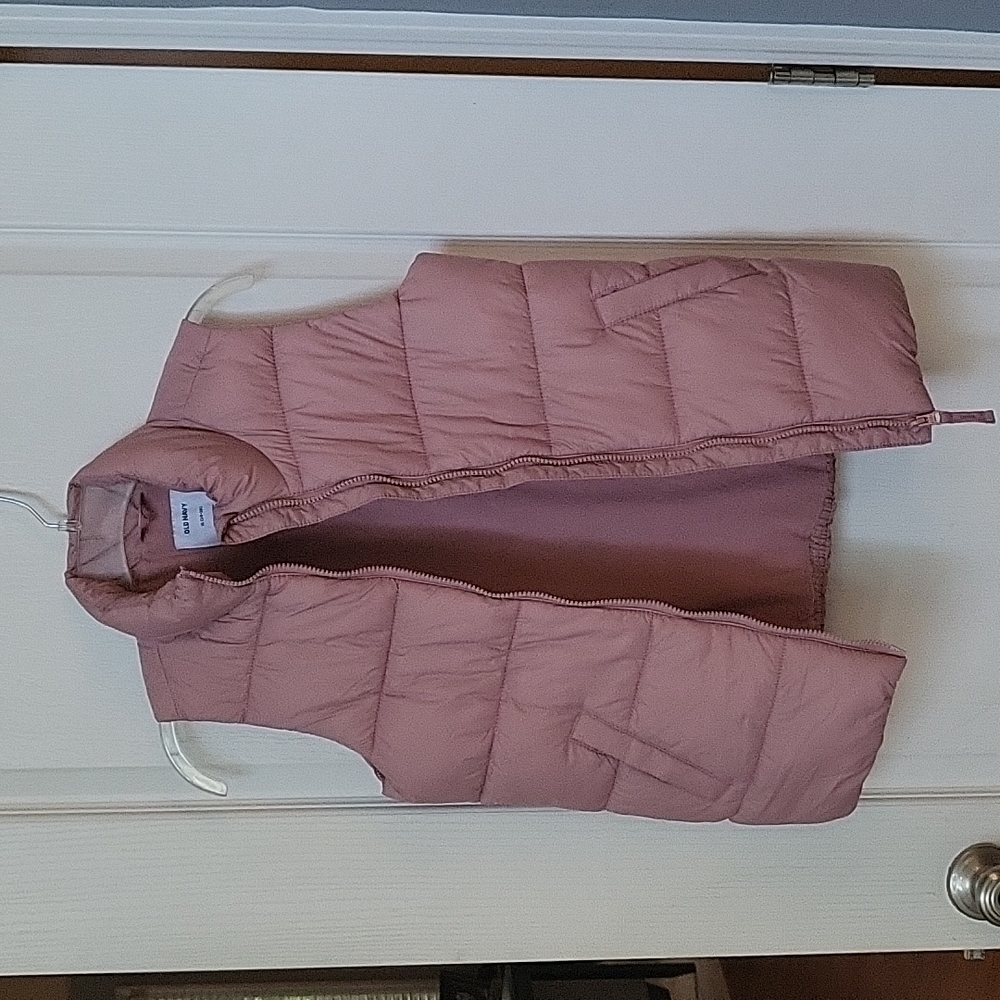 EUC Girl's Old Navy Puffer Vest